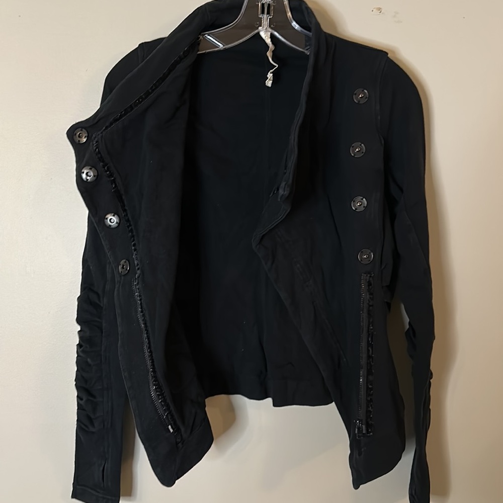 Lululemon Solace Ruched Jacket - Picture 5 of 16
